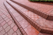 121