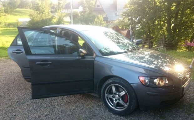 VOLVO S40