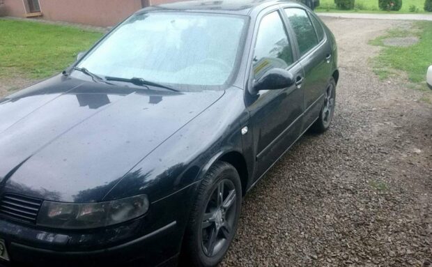 SEAT LEON